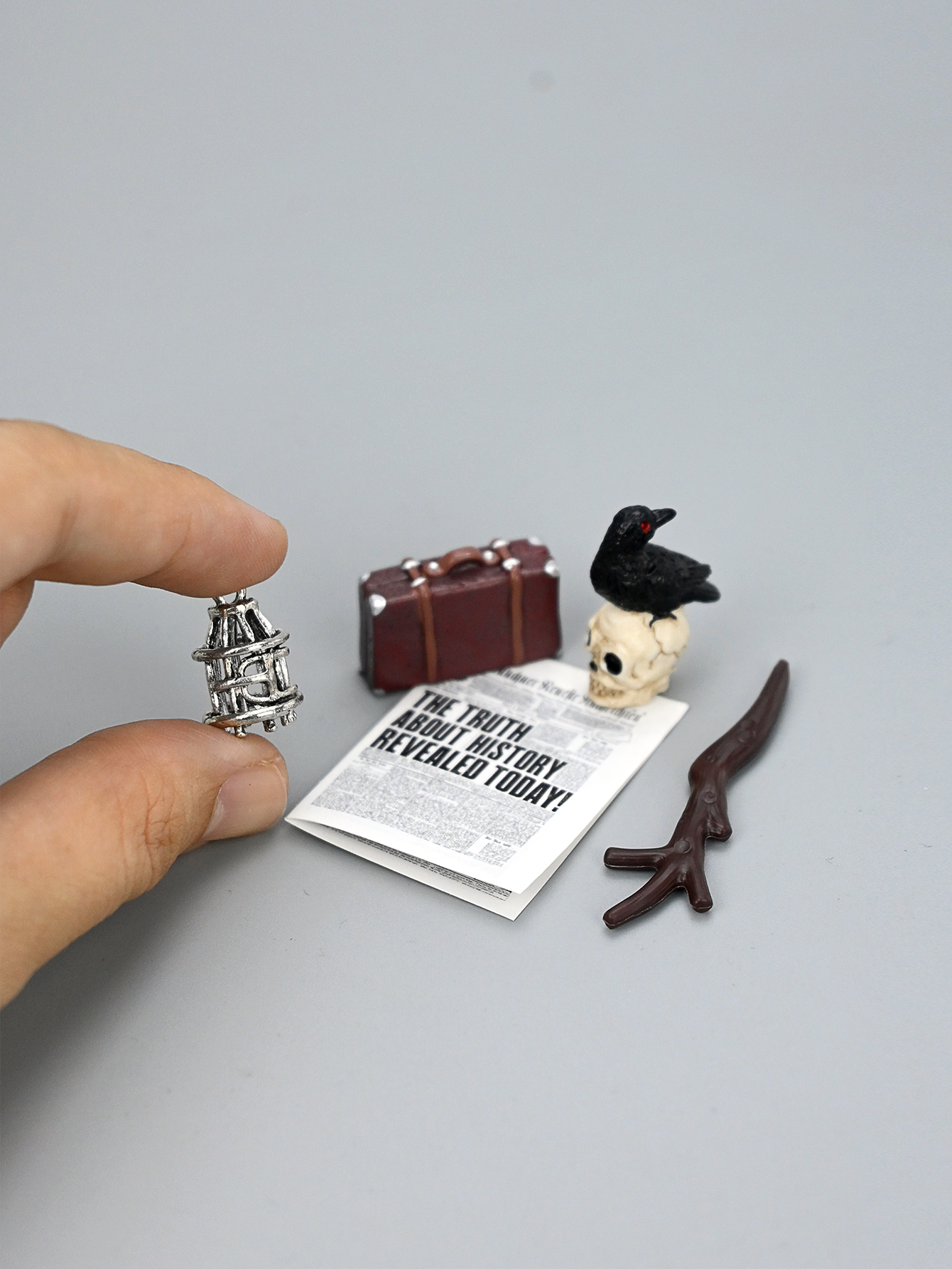 Miniature Academy Luggage Scen - đánh giá và giá Home Decor Manufacturers